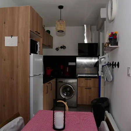 Au Lavandou - 4 Pers, Clim, Piscine, Terrasse, Parking, 950m - Fr-1-803-26 아파트